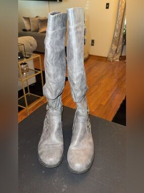 Shoe Dazzle DELILA boot